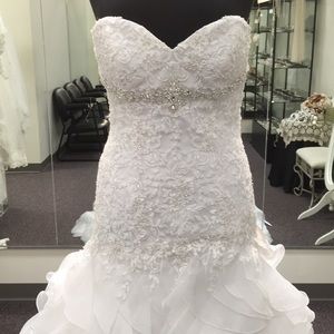 Private Label drop waist ruffle gown White Size 12